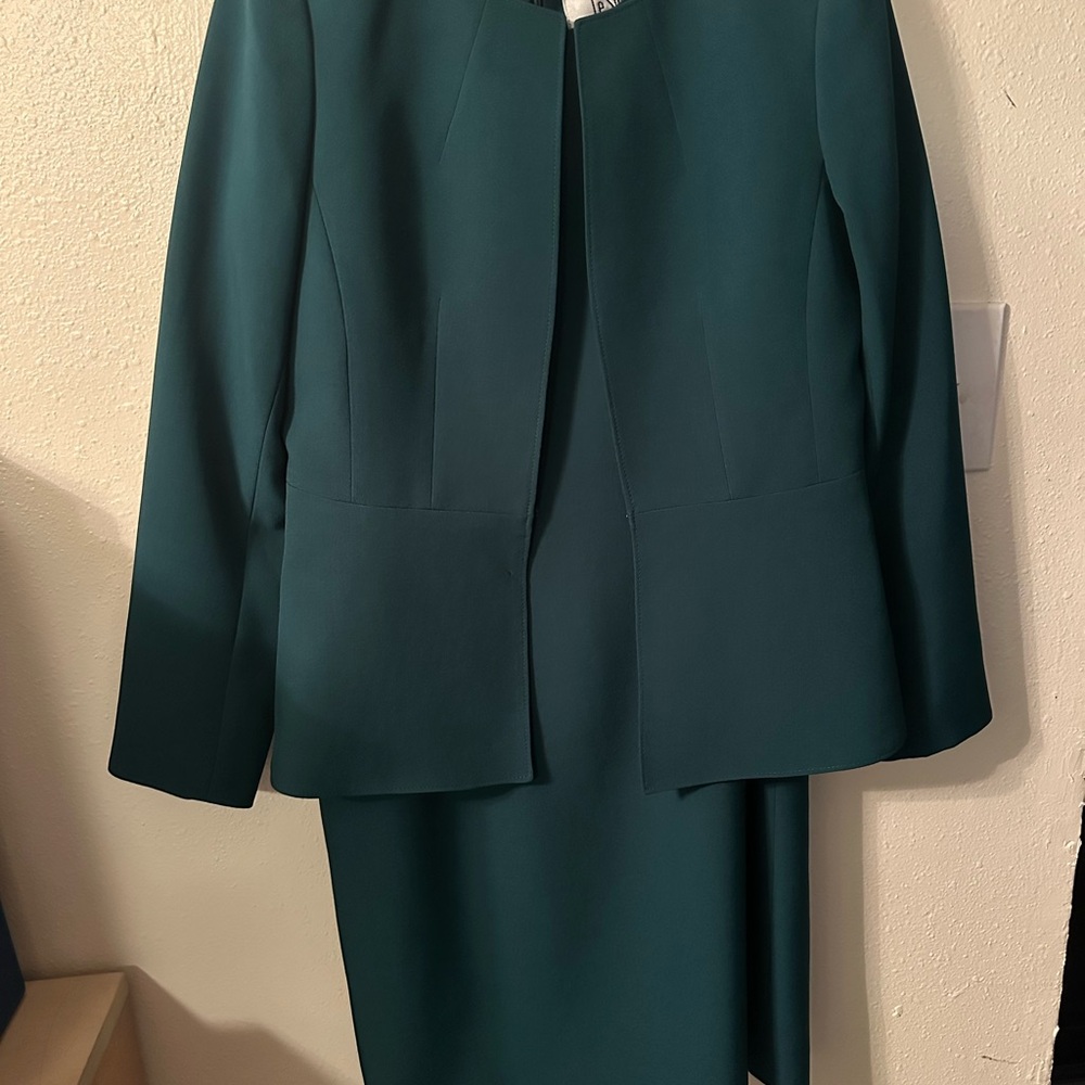 Le Suit Teal Women's Dress Suit